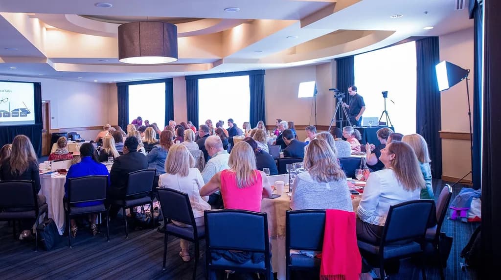 Discover the different aspects of a corporate seminar